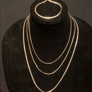 Silver necklace and bracelet set